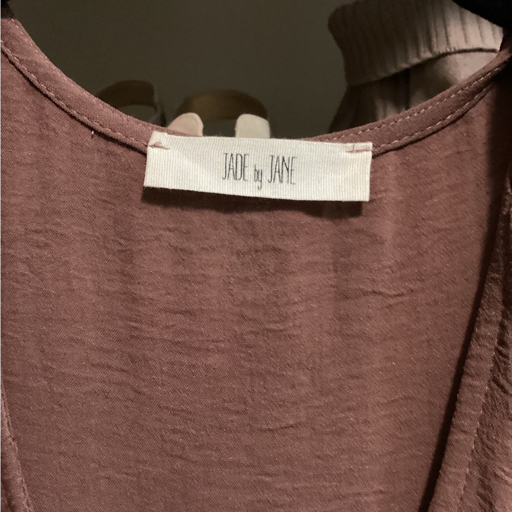🥰 Beautiful flowy dress! High-low. Satiny. - Picture 4 of 4
